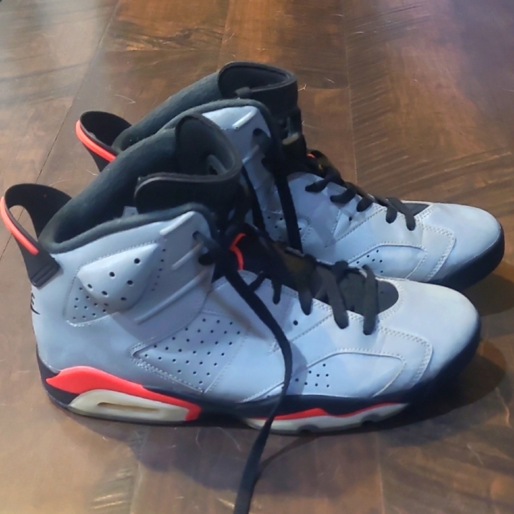 Pre-owned Jordan 6 Retro Reflections Of A Champion Sneakers